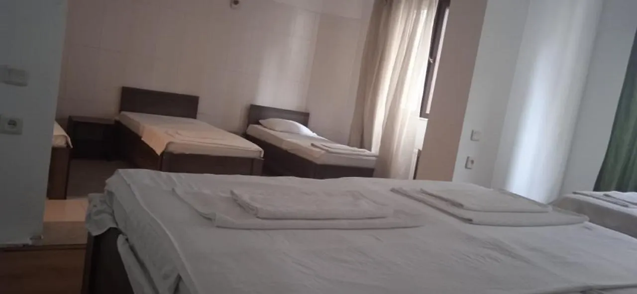 Iar Hotel Batumi 3*,